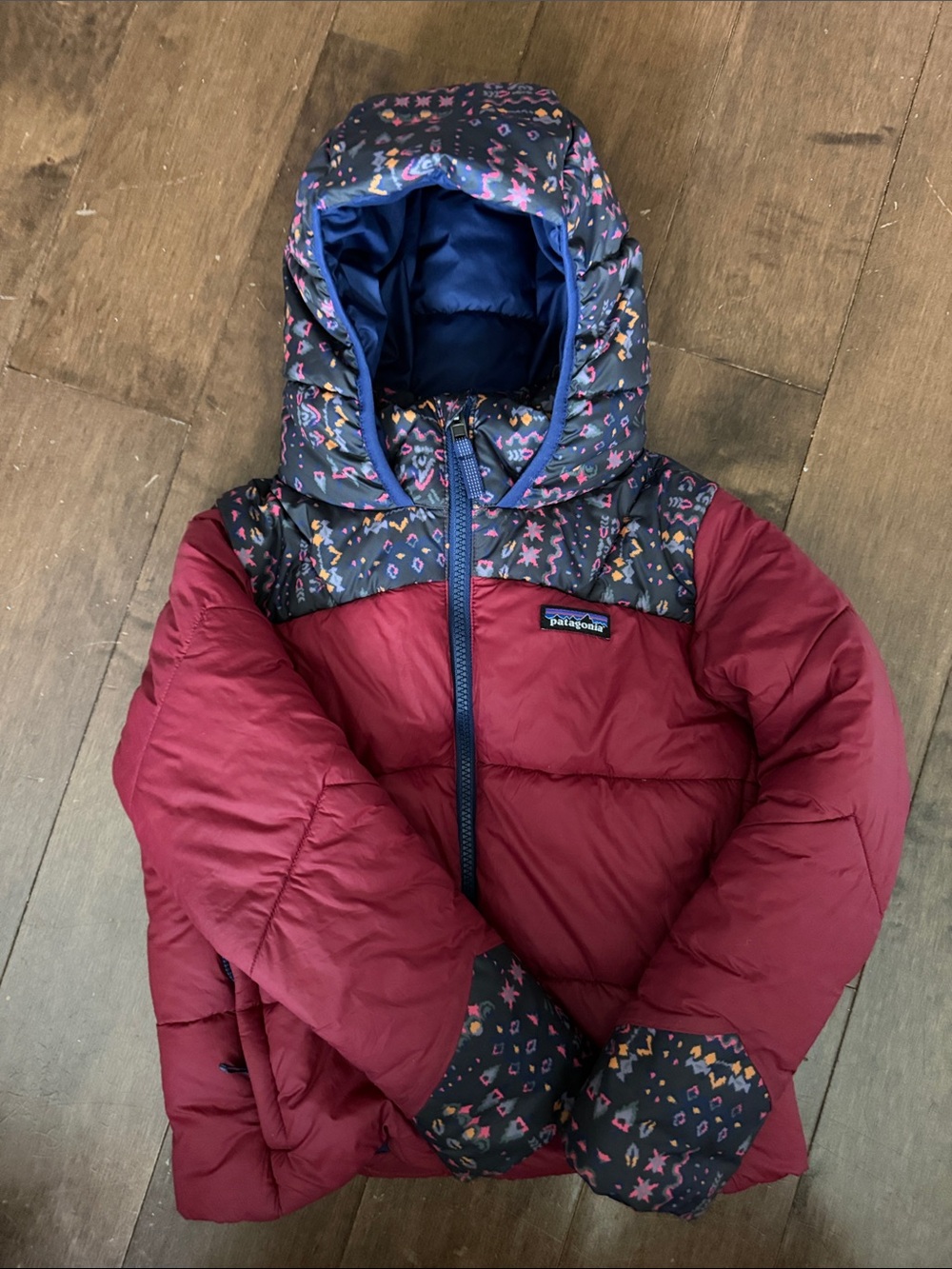Patagonia Maroon Puffer Jacket with Patterned Navy Hood